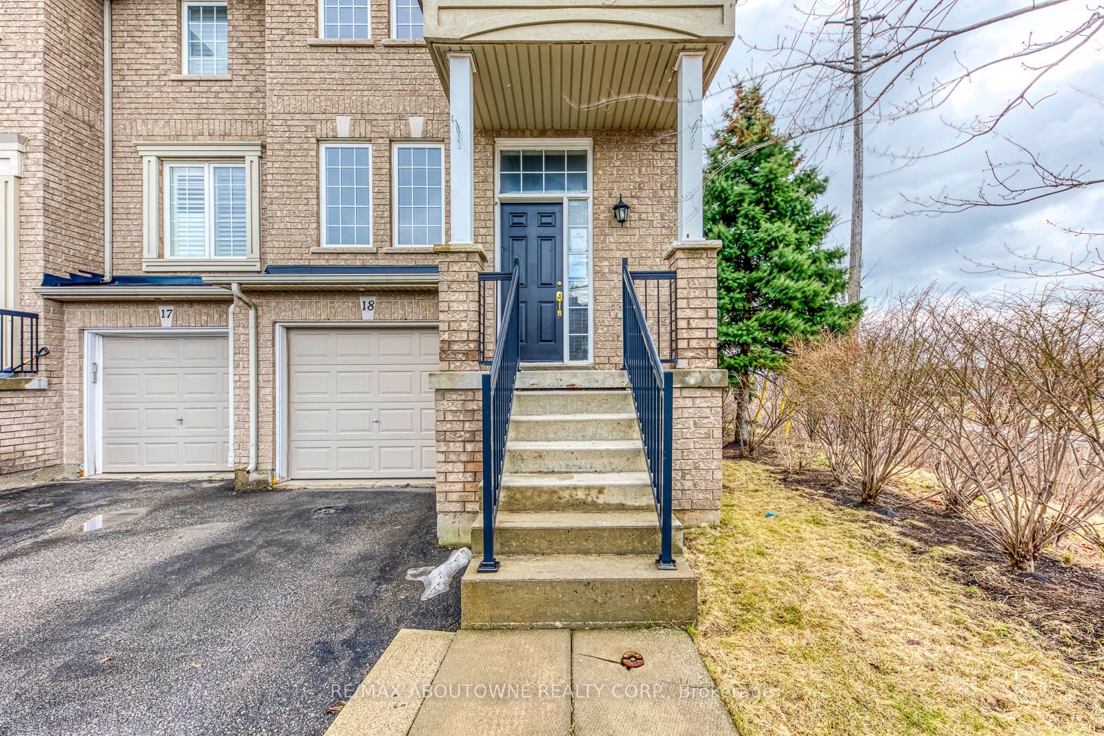 2280 Baronwood Drive Unit 18