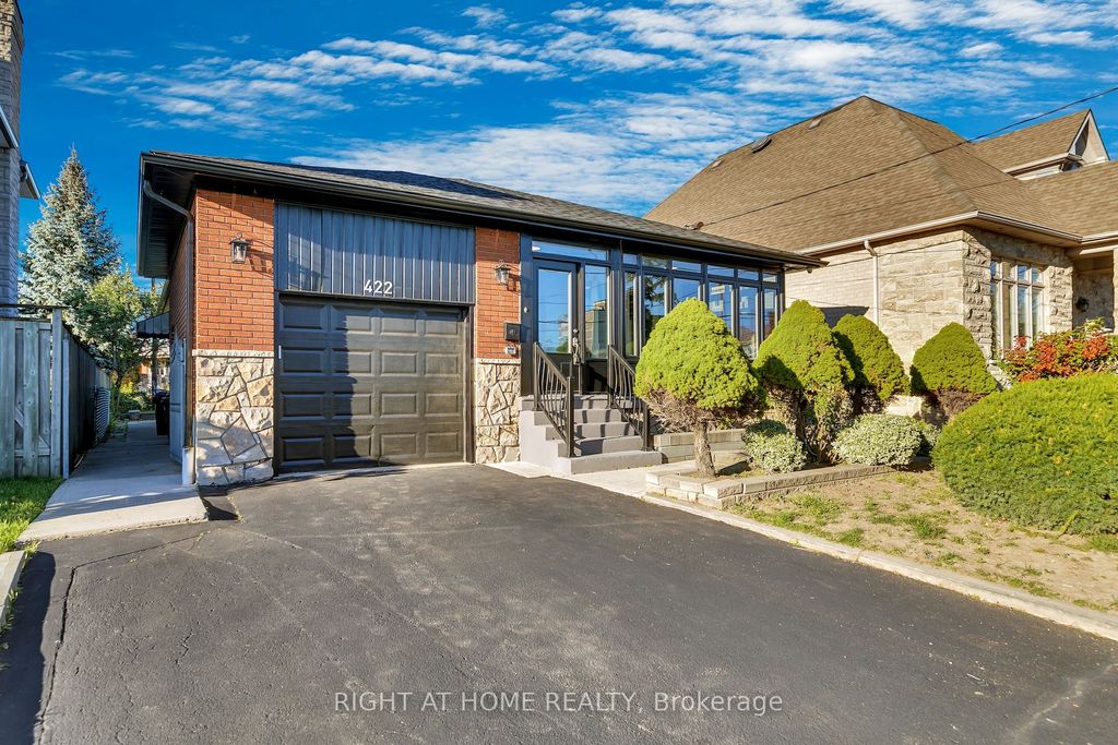 Photo of 422 Maple Leaf Drive, Toronto, ON M6L 1P7 (MLS # W12455169)