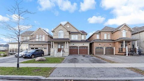 4 FOSSIL Street Brampton ON L6P 3G6