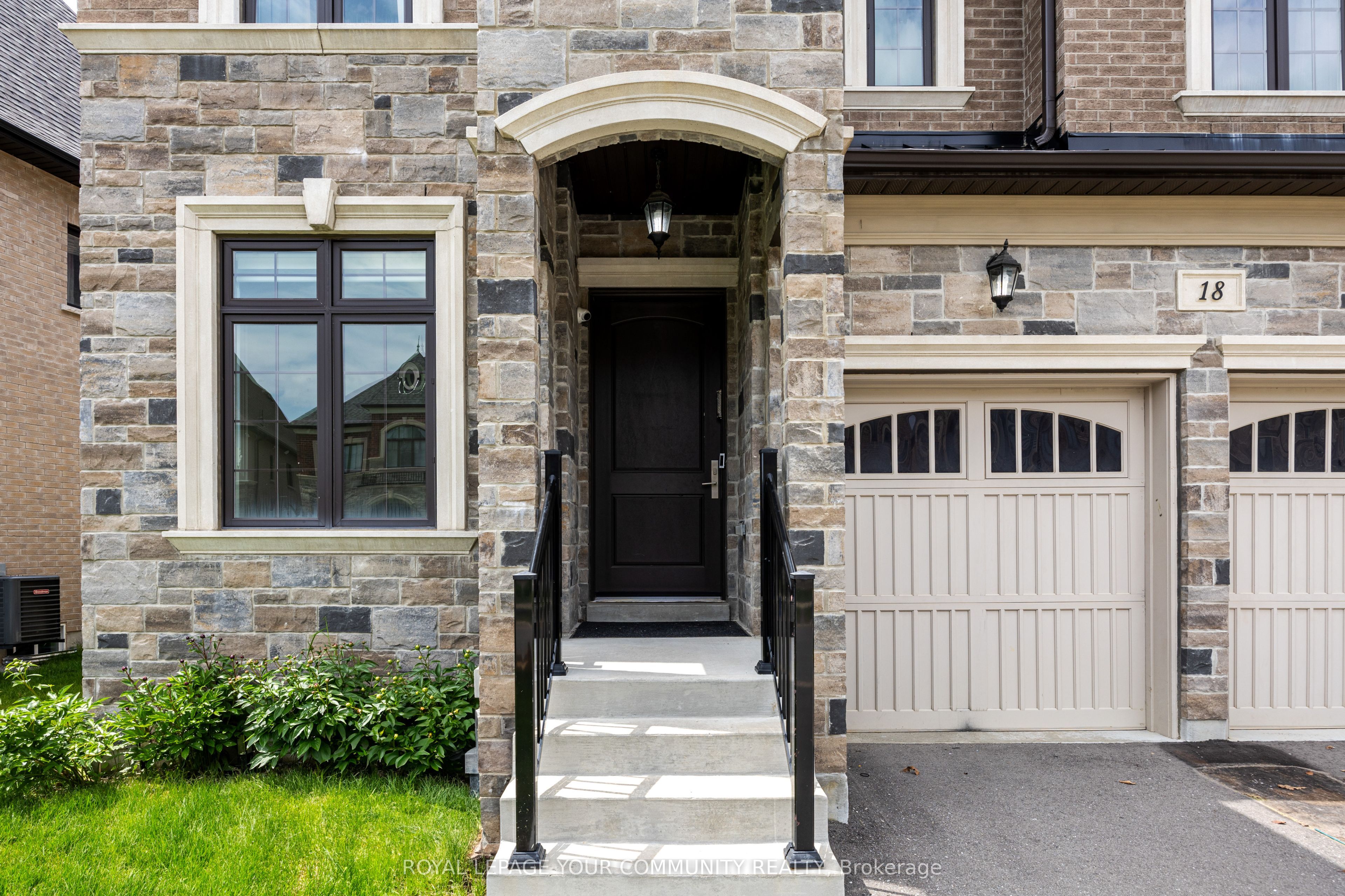 18 Casavant Court