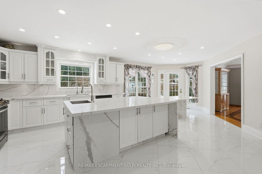 Photo of 15 Royal York Court, Brant, ON N0E 1N0 (MLS # X12788584)