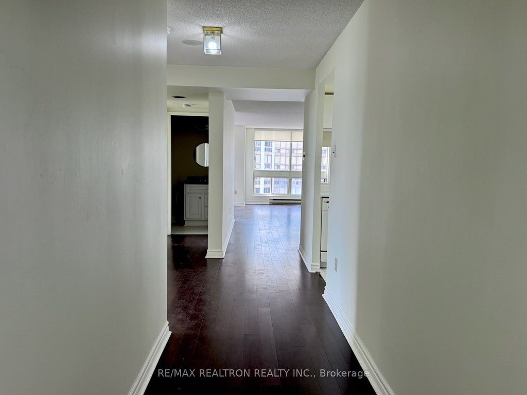 Photo of 5 Kenneth Avenue #1706, Toronto, ON M2N 6M7 (MLS # C13020622)