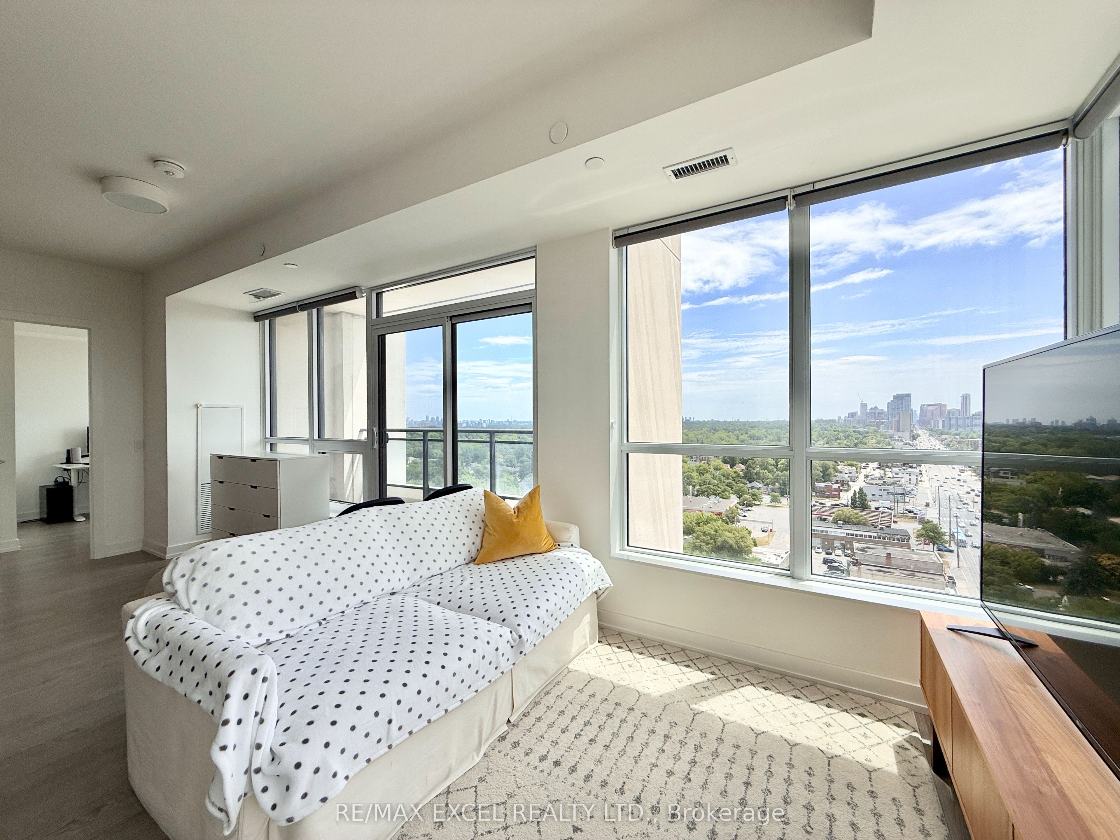 1 Grandview Avenue 1608
