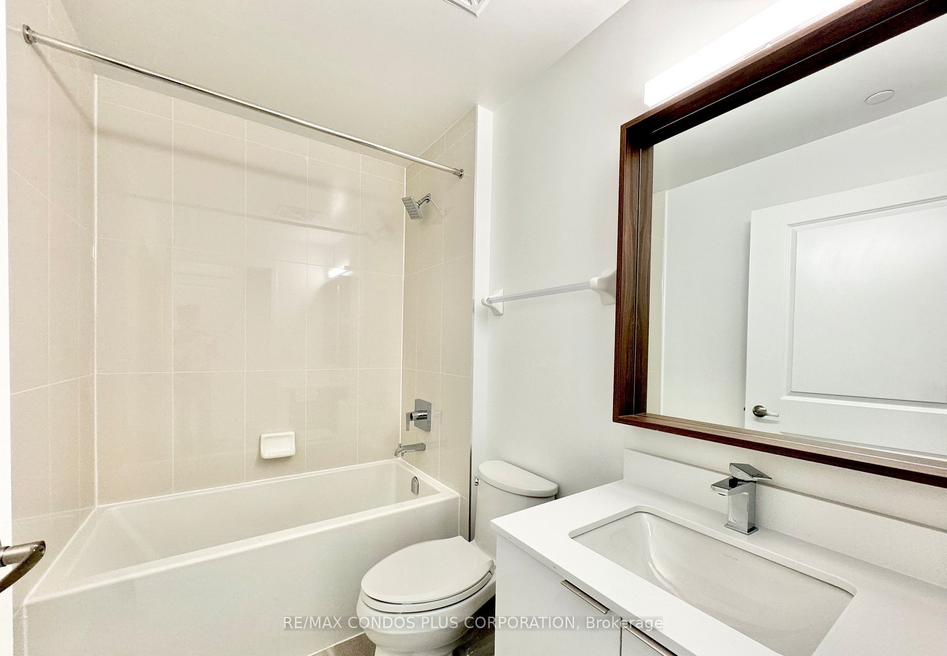 543 Richmond Street W 1123