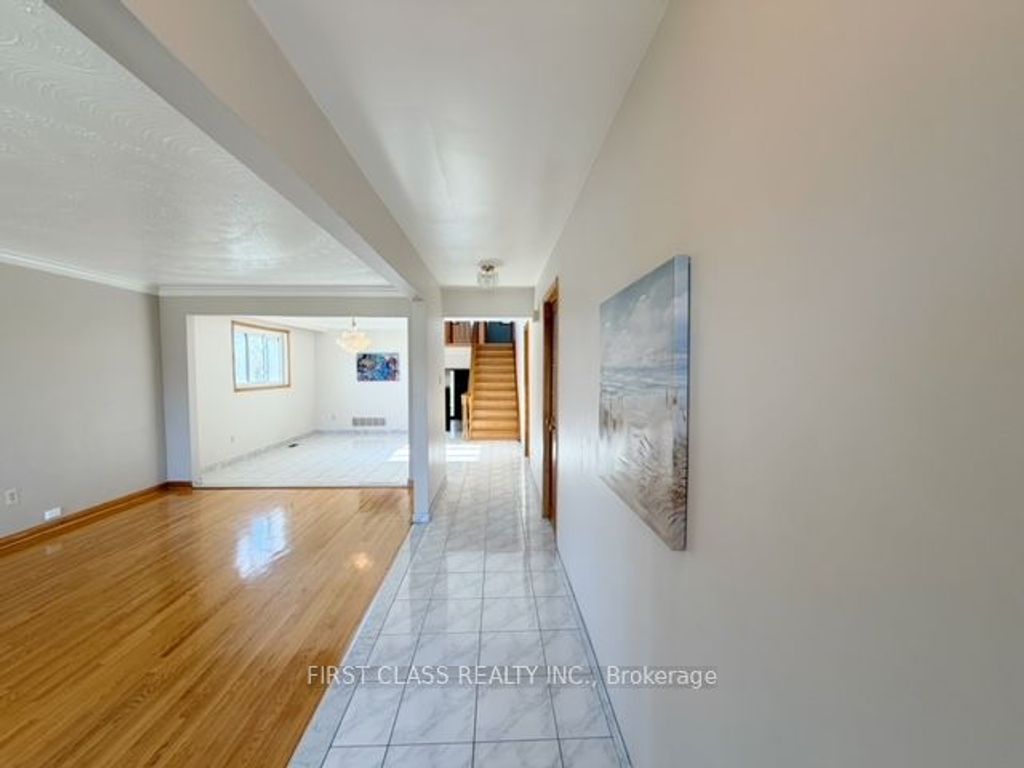 Photo of 82 Gooderham Drive, Toronto, ON M1R 3G7 (MLS # E12546852)