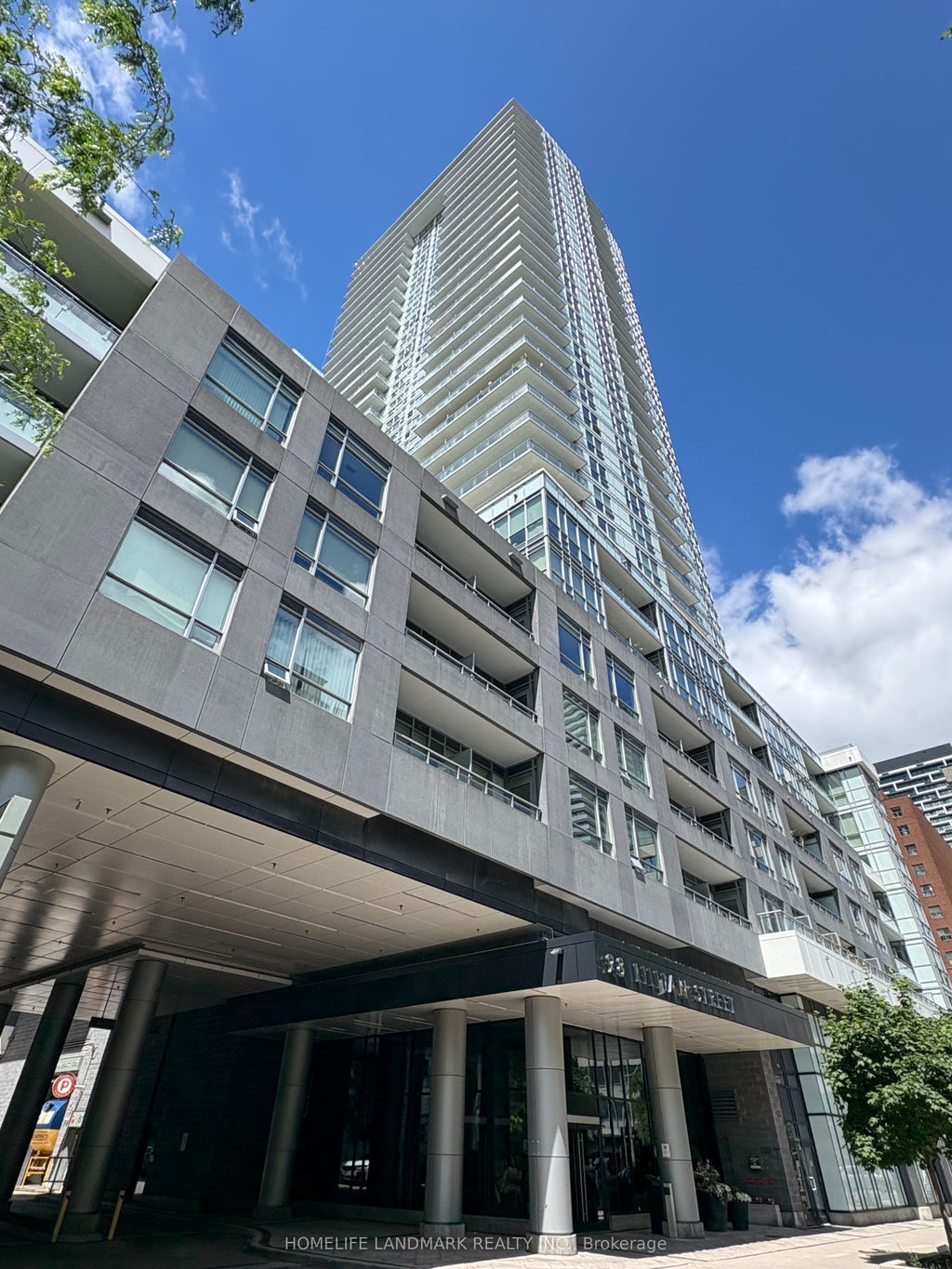 Photo of 98 Lillian Street #527, Toronto, ON M4S 0A5 (MLS # C13465386)