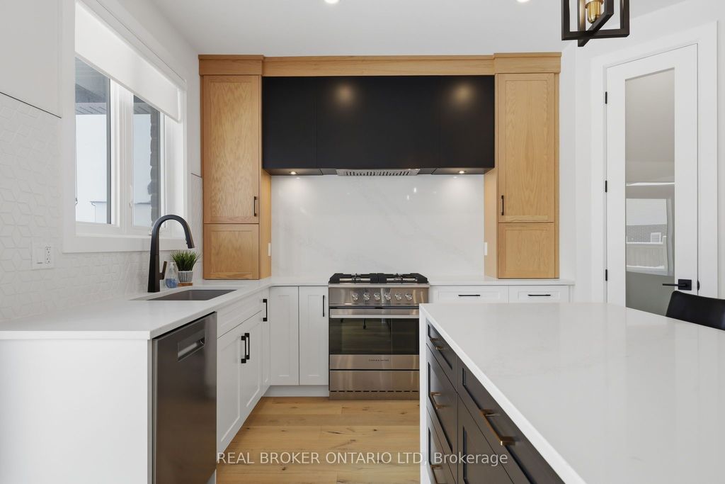 Photo of 1600 Medway Park Drive, London North, ON N6G 3W1 (MLS # X12862522)