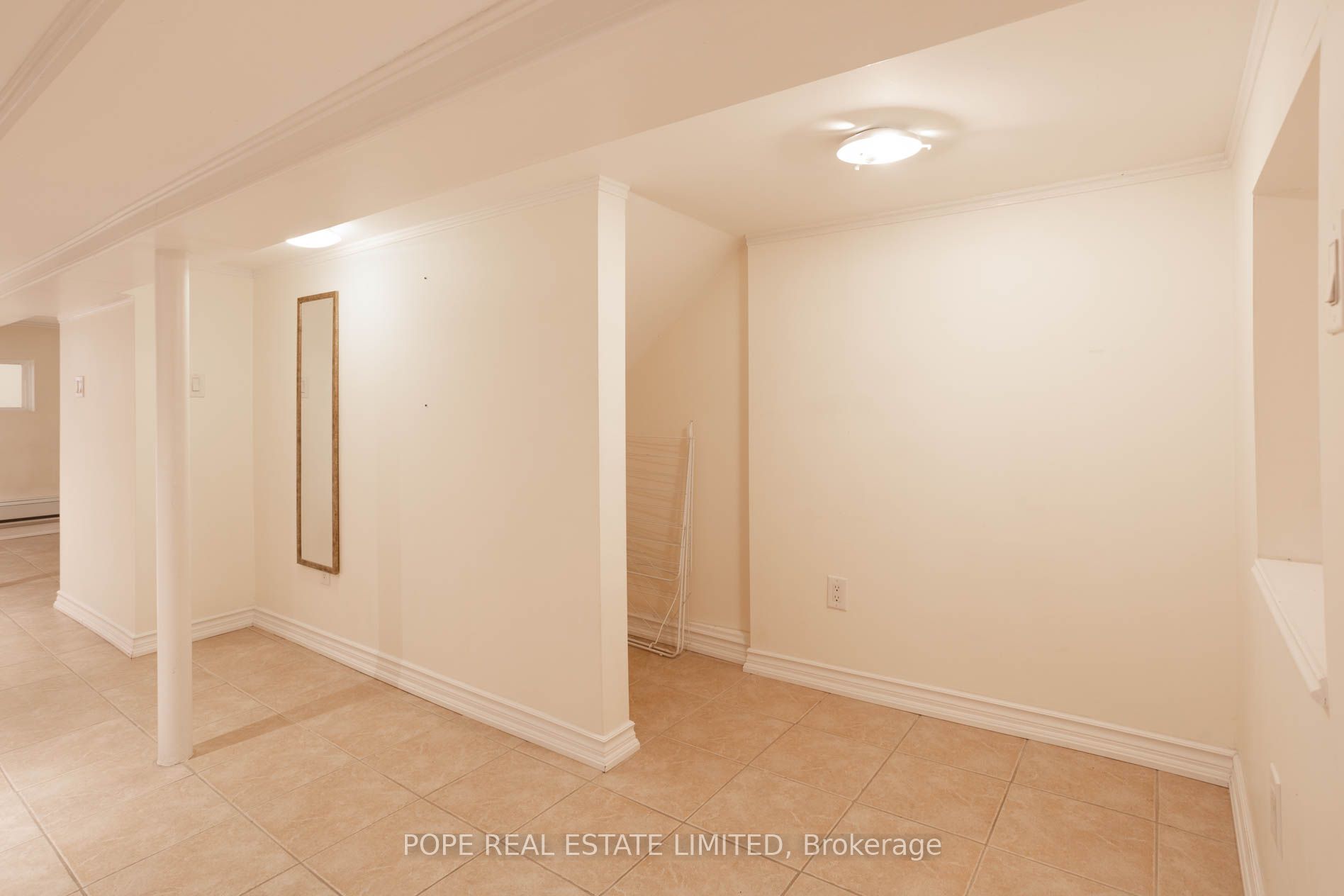 447 Roxton Road BSMT