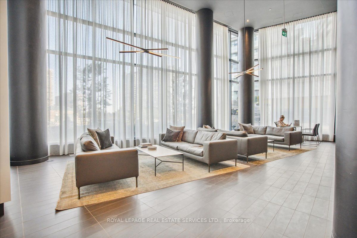 3900 Confederation Parkway 4301