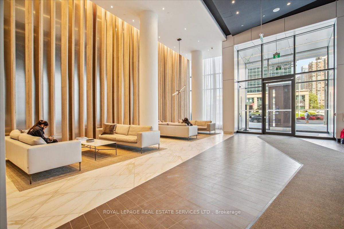 3900 Confederation Parkway 4301