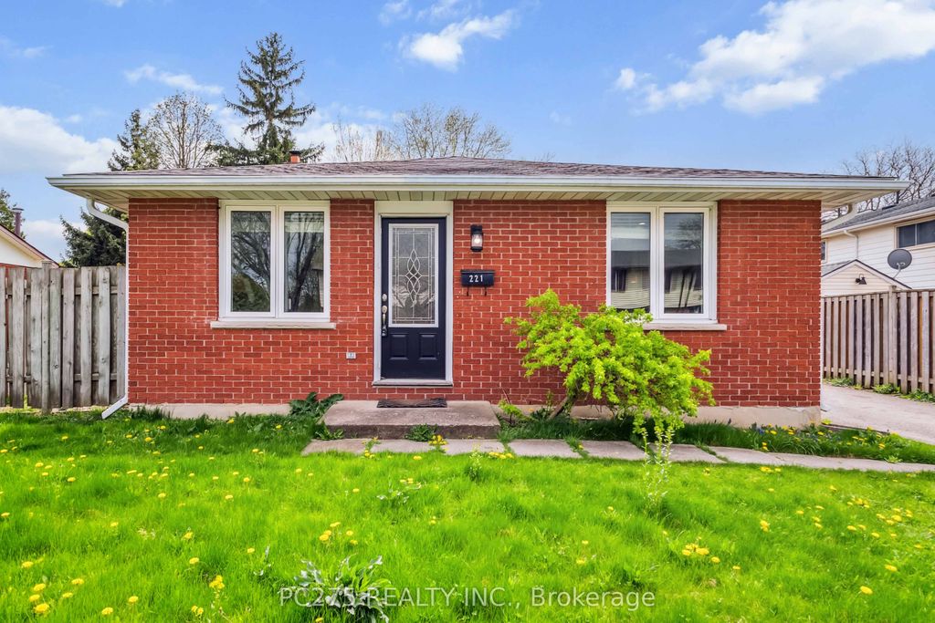 Photo of 221 Admiral Drive, London East, ON N5V 1H9 (MLS # X12734044)