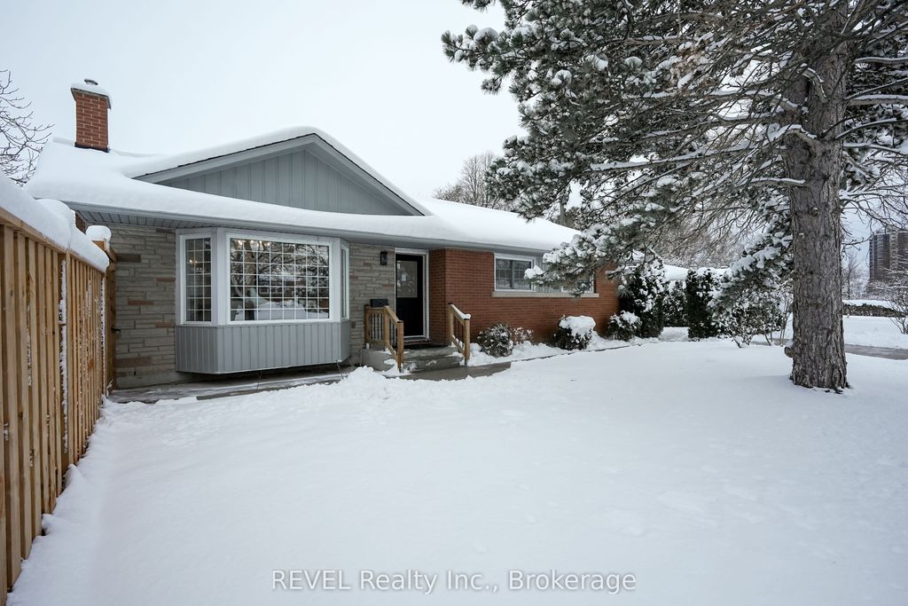 Photo of 26 Cullen Drive, St. Catharines, ON L2T 3H1 (MLS # X12714024)