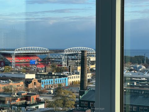 270 Dufferin Street 1103 Toronto ON M6K 0H8