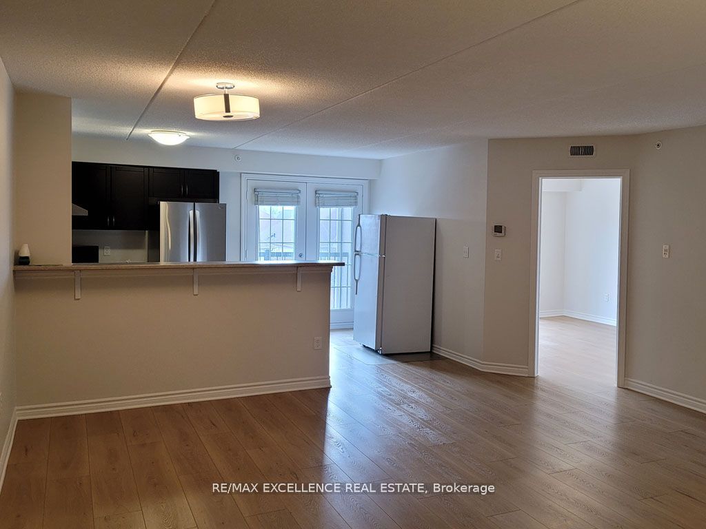 1350 Main Street E 312