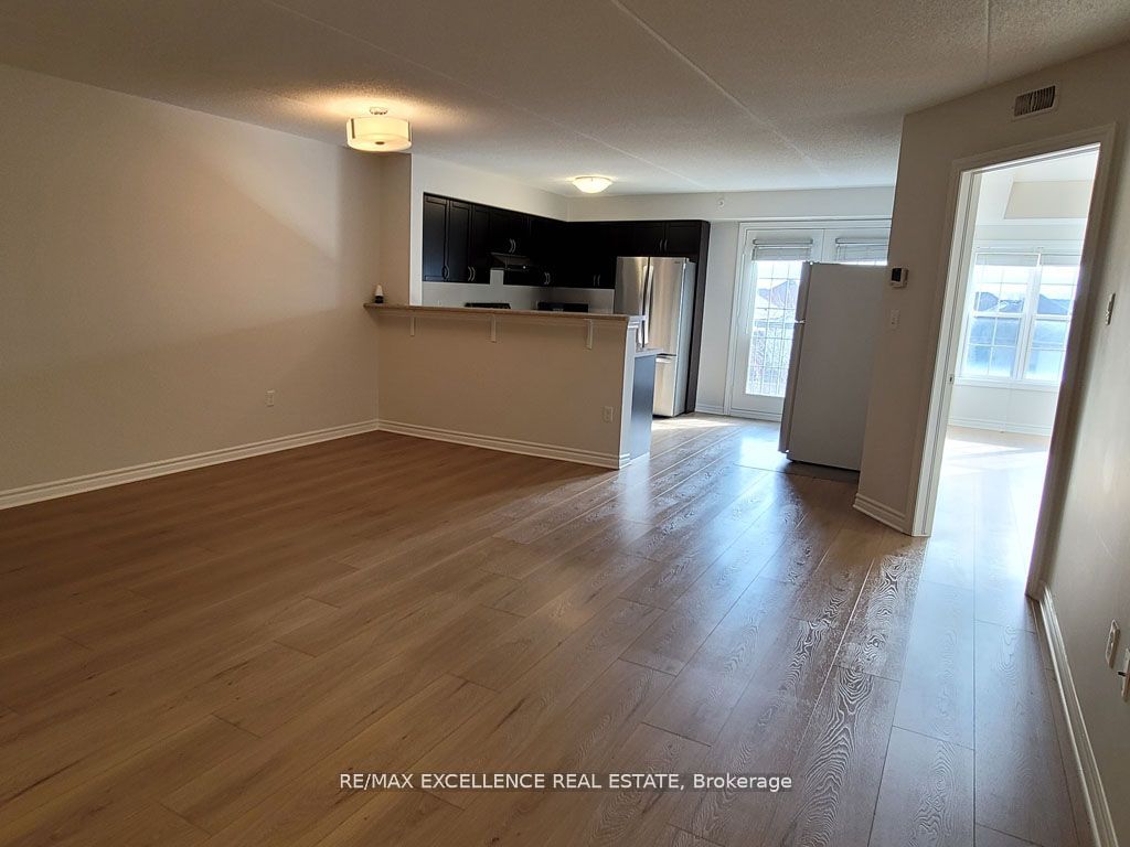 1350 Main Street E 312