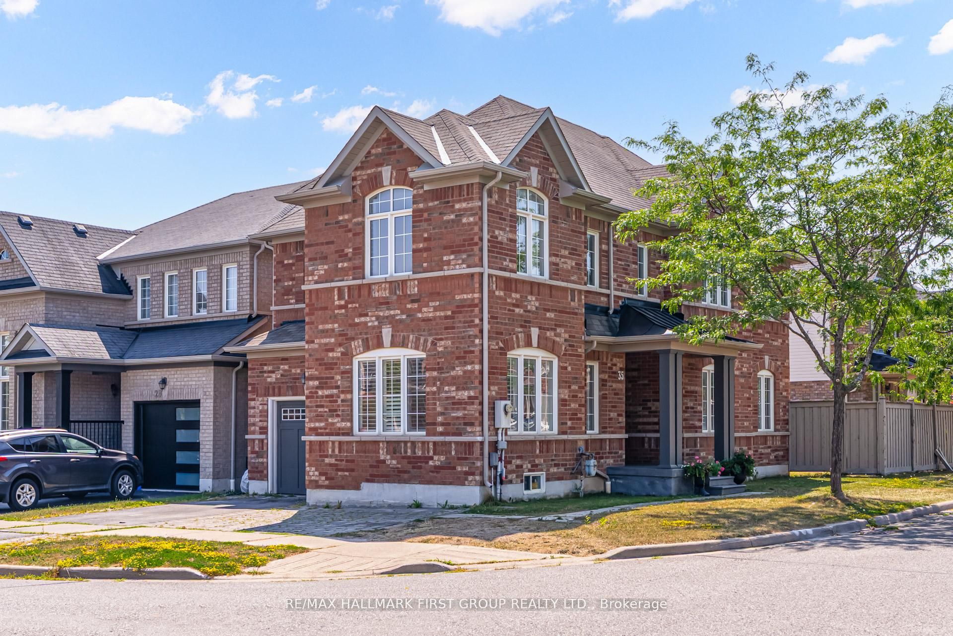 35 Elliottglen Drive
