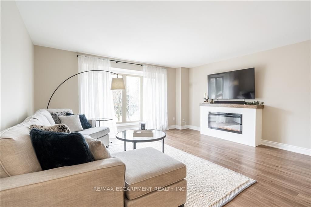 895 Maple Avenue 118