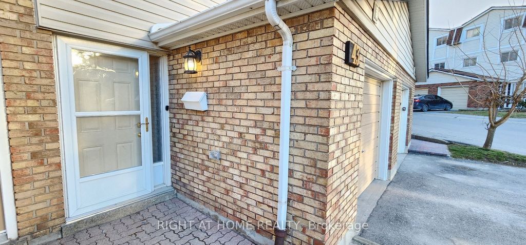 Photo of 11 Harrisford Street #43, Hamilton, ON L8K 6L7 (MLS # X13122550)