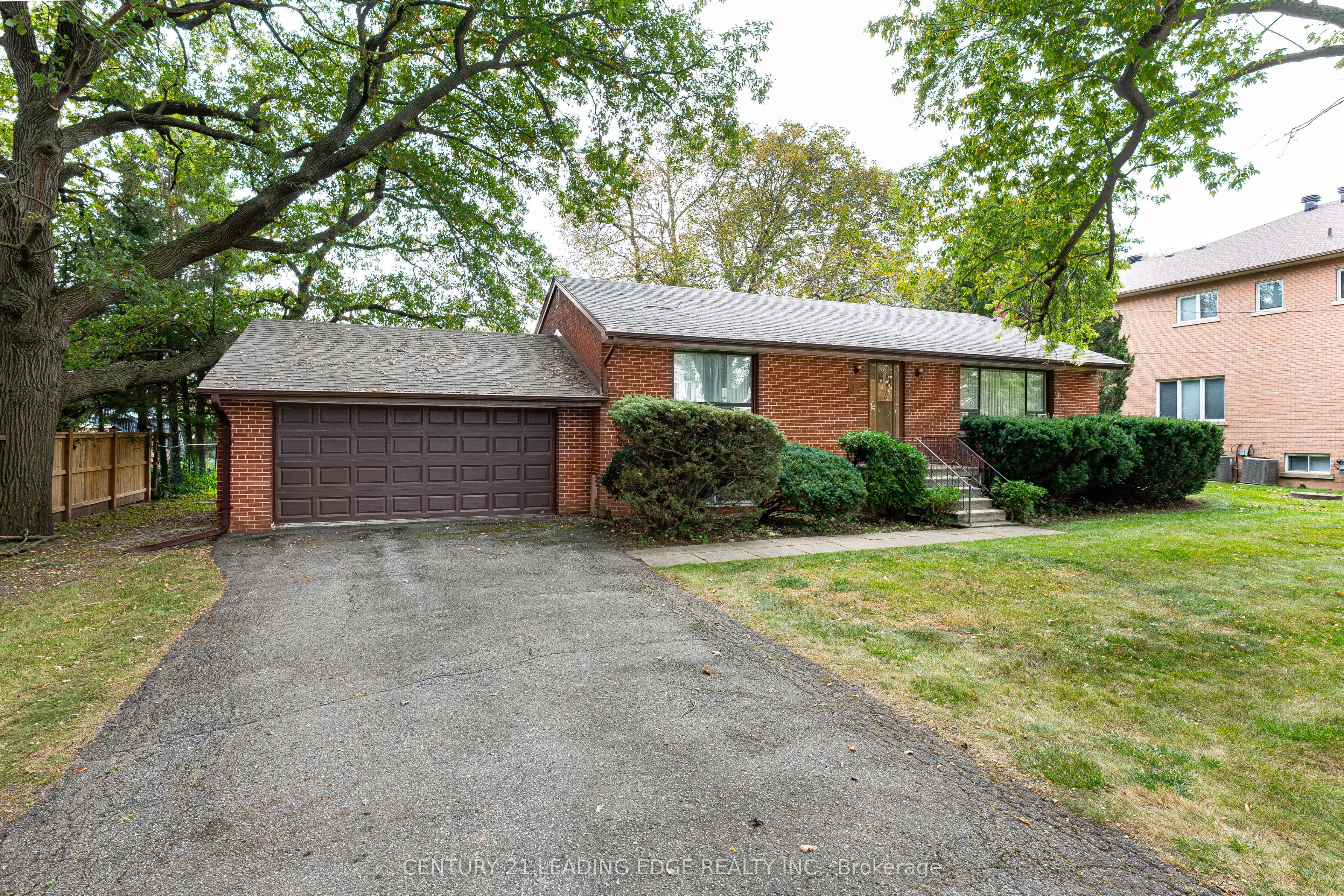 93 Lee Avenue