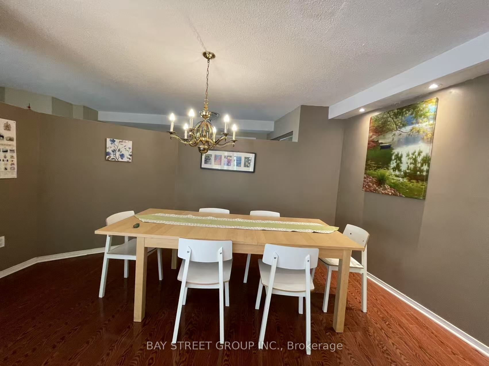 2589 Addingham Crescent