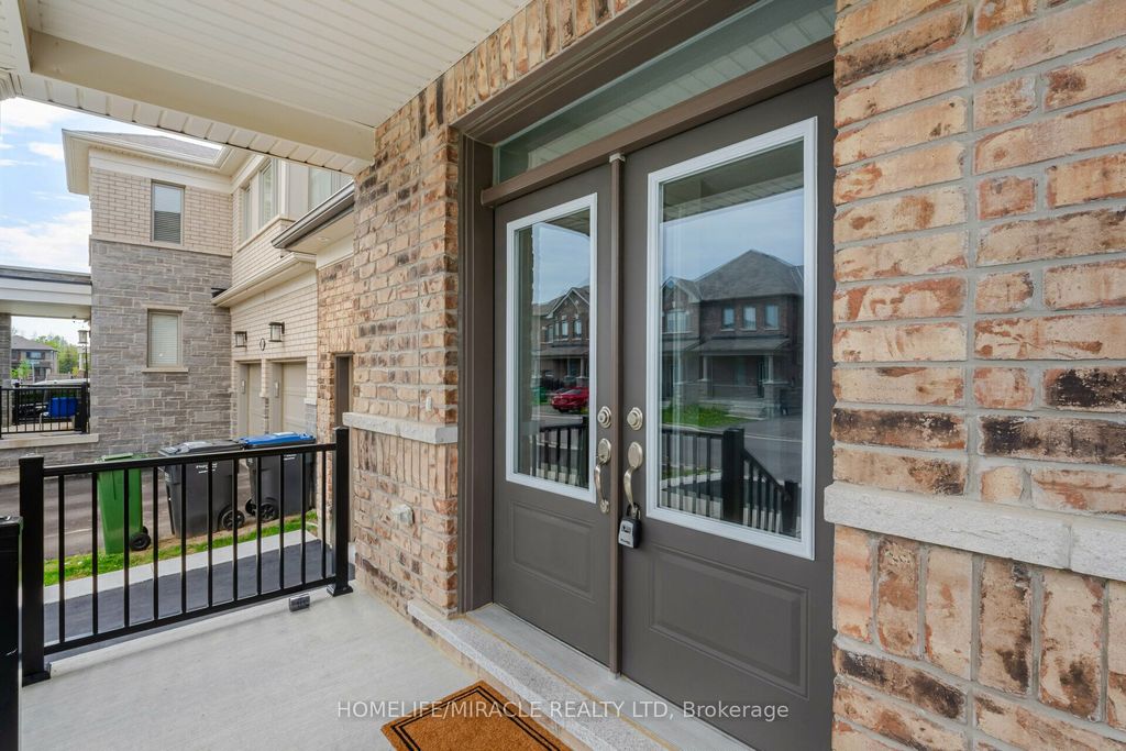 Photo of 68 Circus Crescent, Brampton, ON L7A 5E1 (MLS # W12932418)