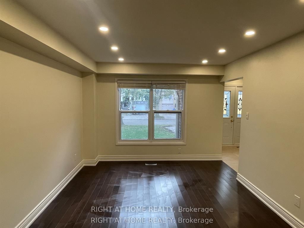 139 Riverview Street Upper Unit