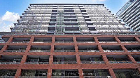 15 Bruyeres Mews Th106 Toronto ON M5V 0A7