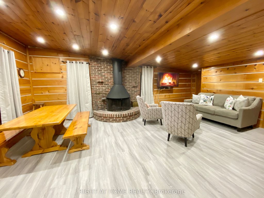 Photo of 108 Settlers Way, Blue Mountains, ON L9Y 0N9 (MLS # X13015206)