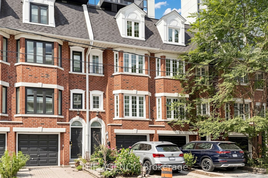 Photo of 272 Redpath Avenue, Toronto, ON M4P 3H6 (MLS # C13809718)