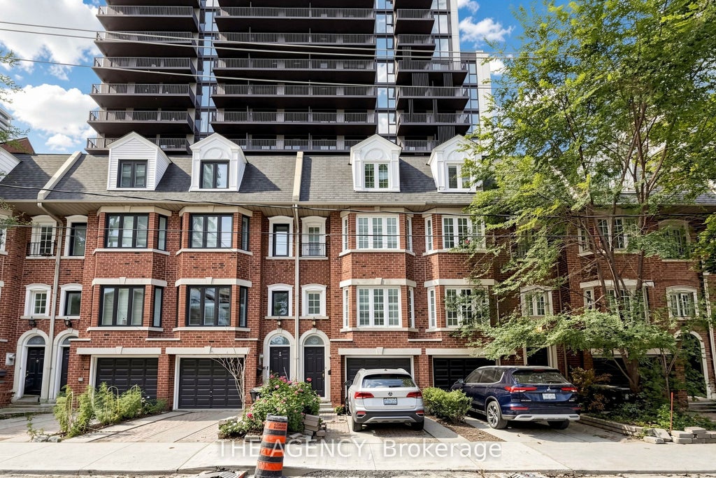 Photo of 272 Redpath Avenue, Toronto, ON M4P 3H6 (MLS # C13809718)