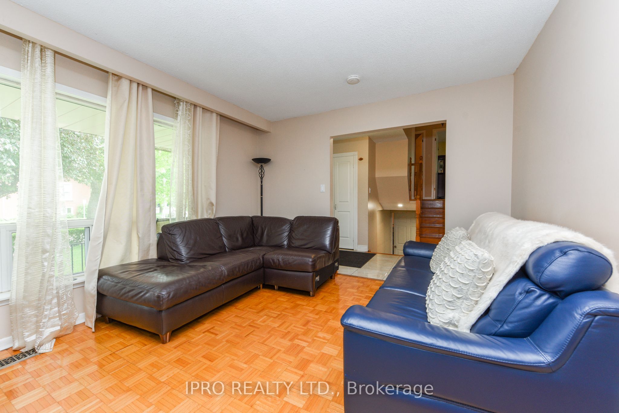 43 Marchbank Crescent
