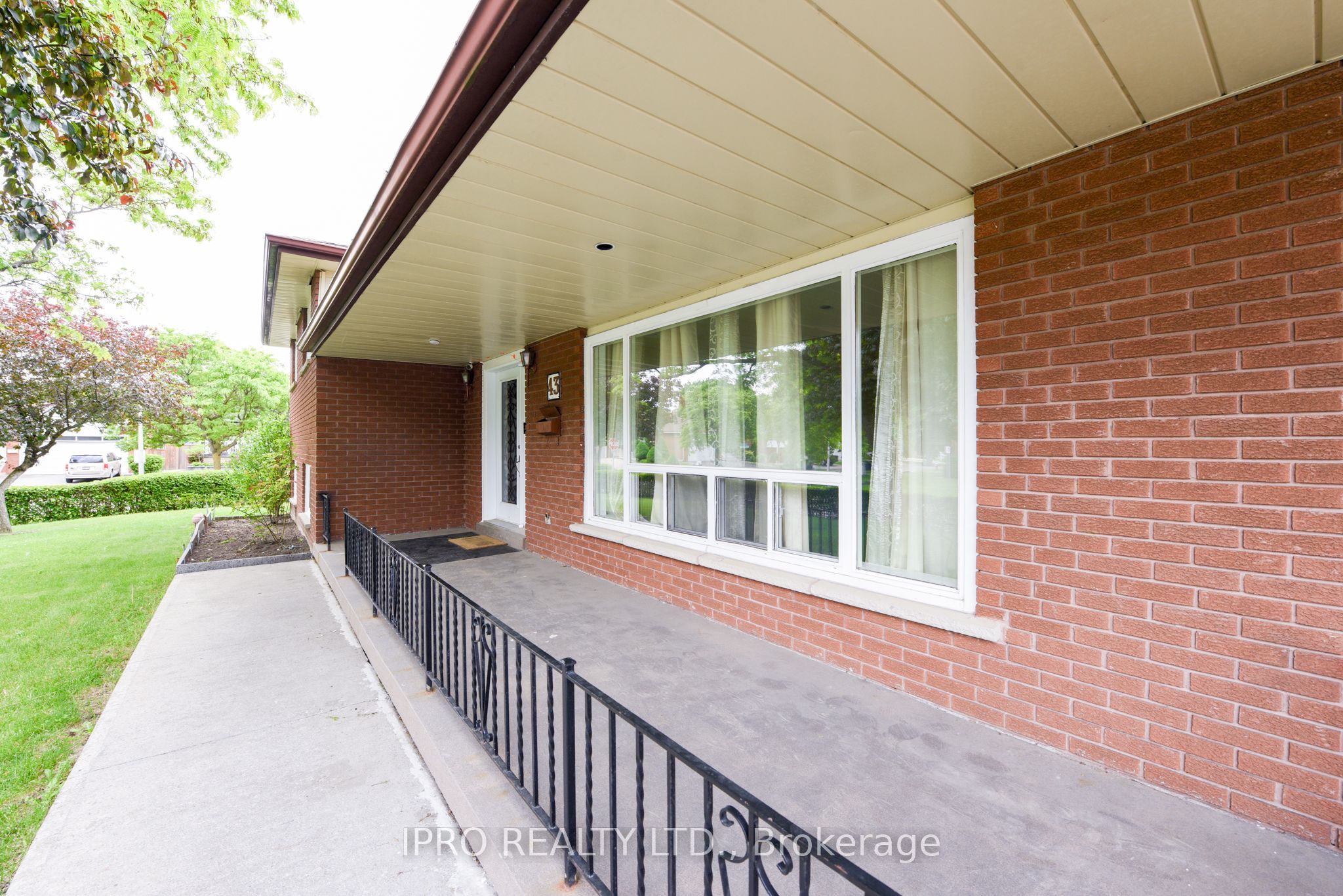 43 Marchbank Crescent