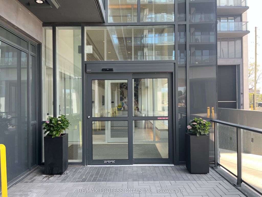 Photo of 36 Zorra Street #3009, Toronto, ON M8Z 0G5 (MLS # W13225394)