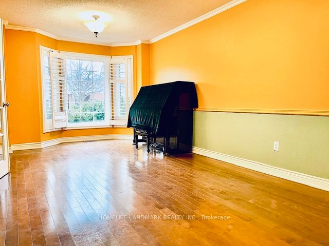 2194 Oak Bliss Crescent