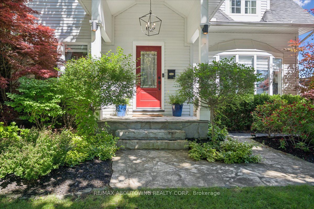 489 Rebecca Street