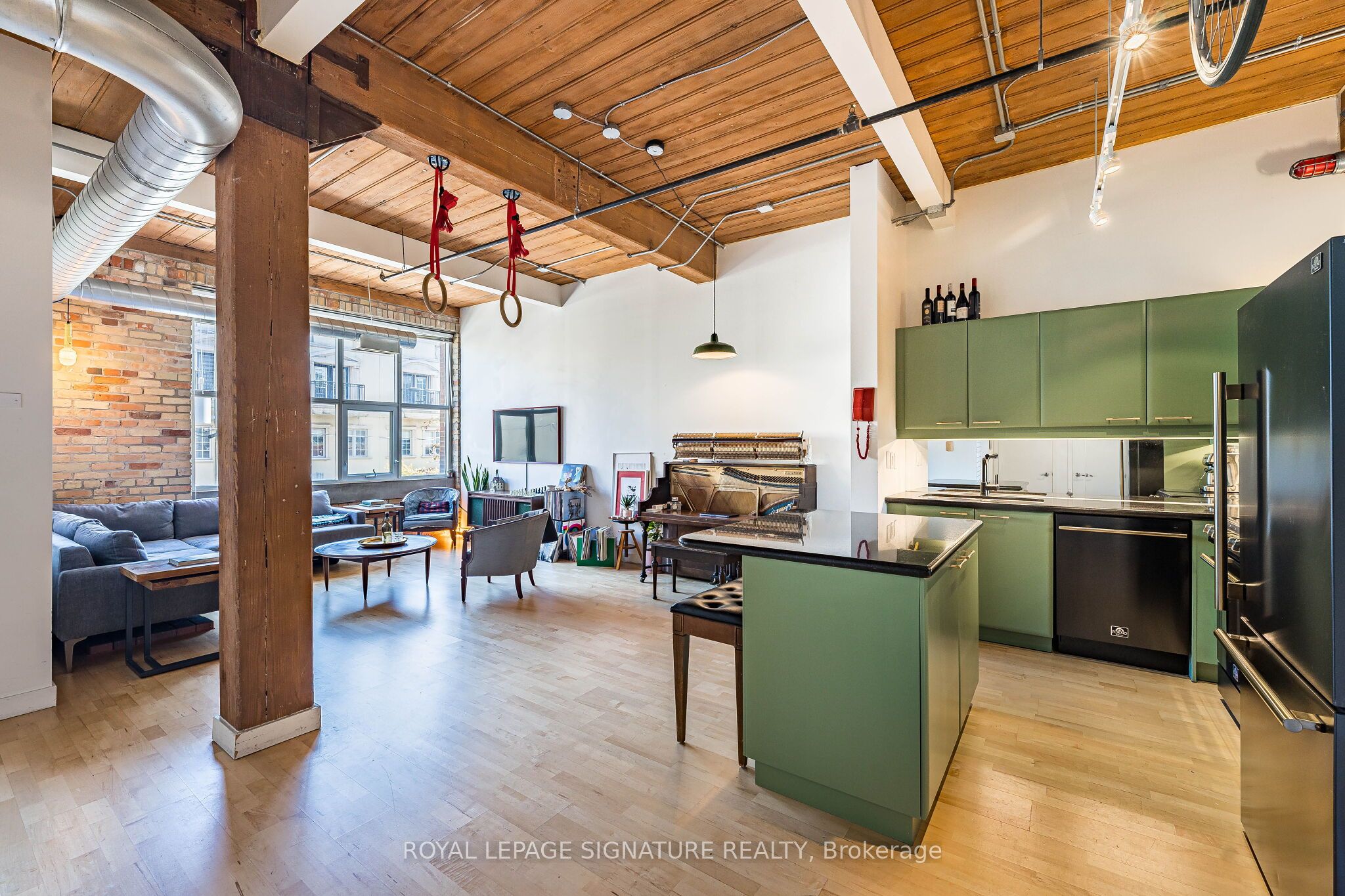 955 Queen Street W 316