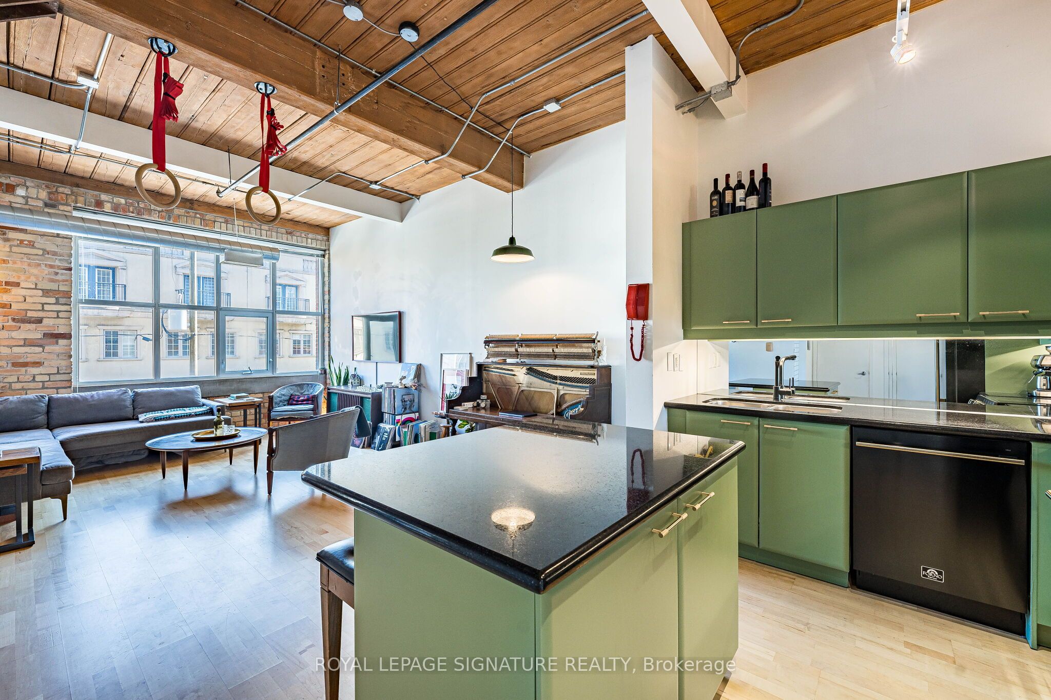 955 Queen Street W 316