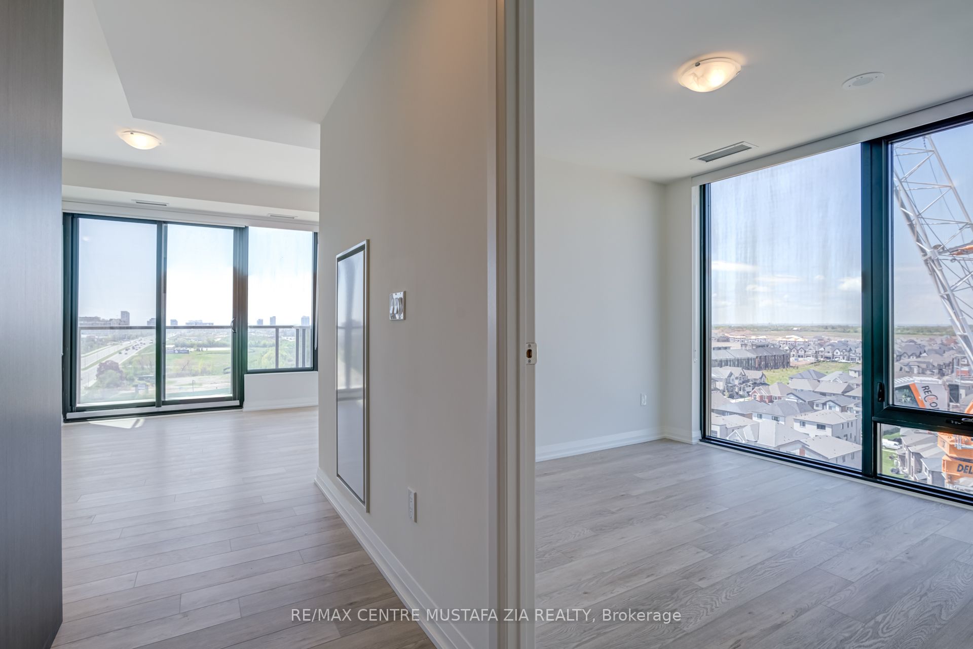 3006 William Cutmore Boulevard 1111