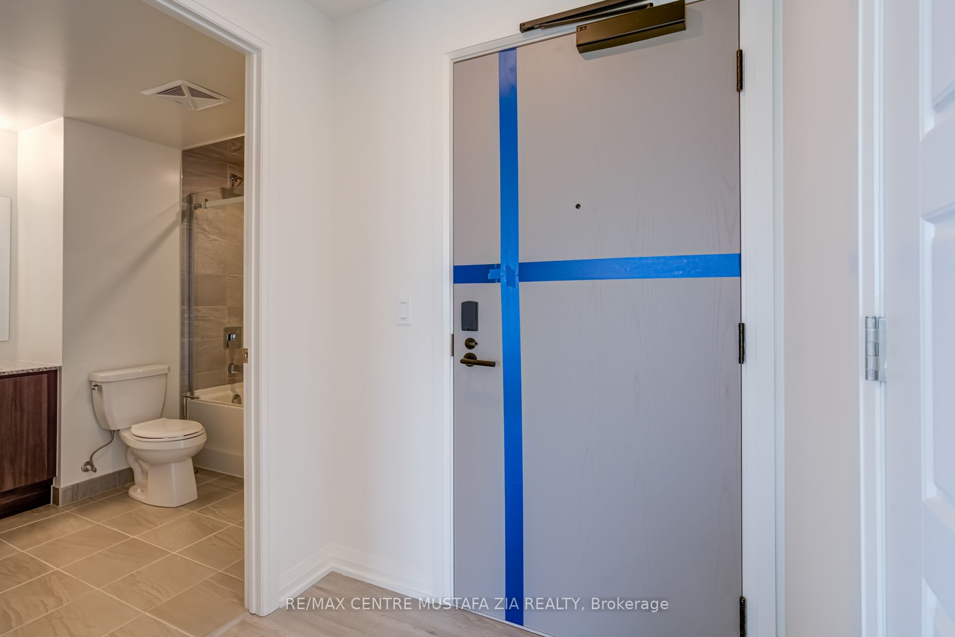 3006 William Cutmore Boulevard 1111