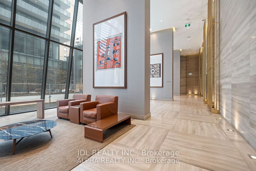 50 Charles St East Street 4307
