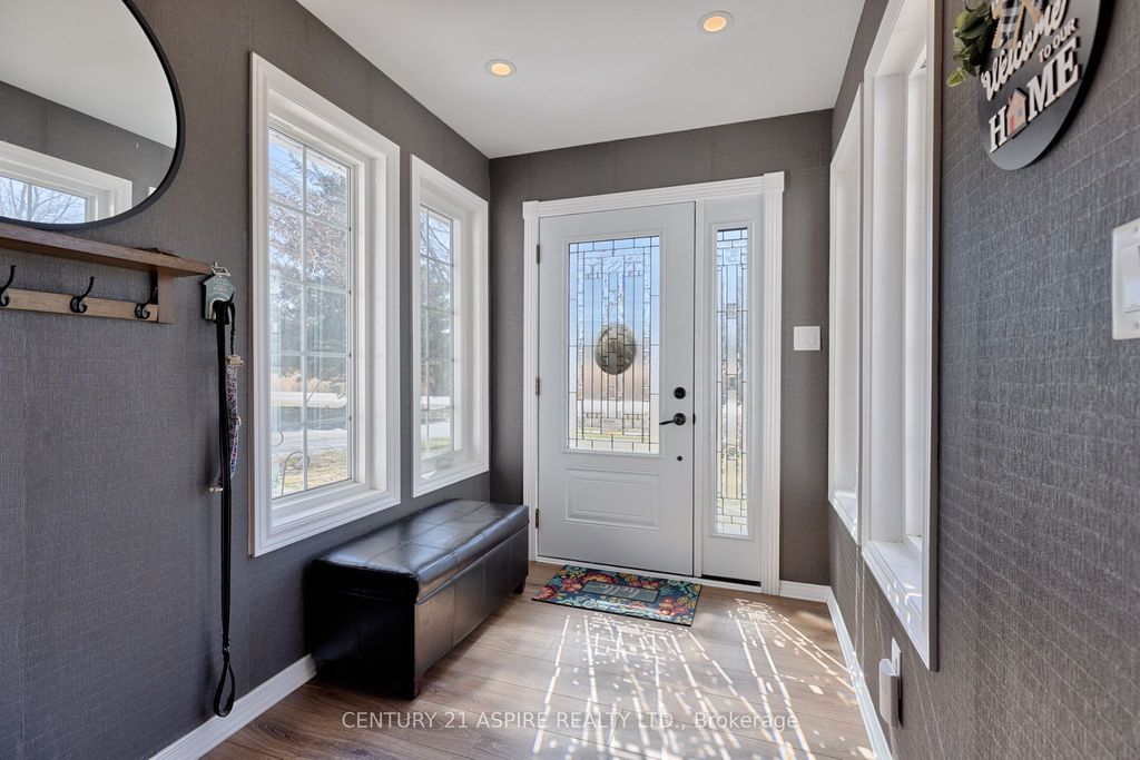 Photo of 8 Ridge Drive, Laurentian Valley, ON K8A 6W2 (MLS # X13031104)