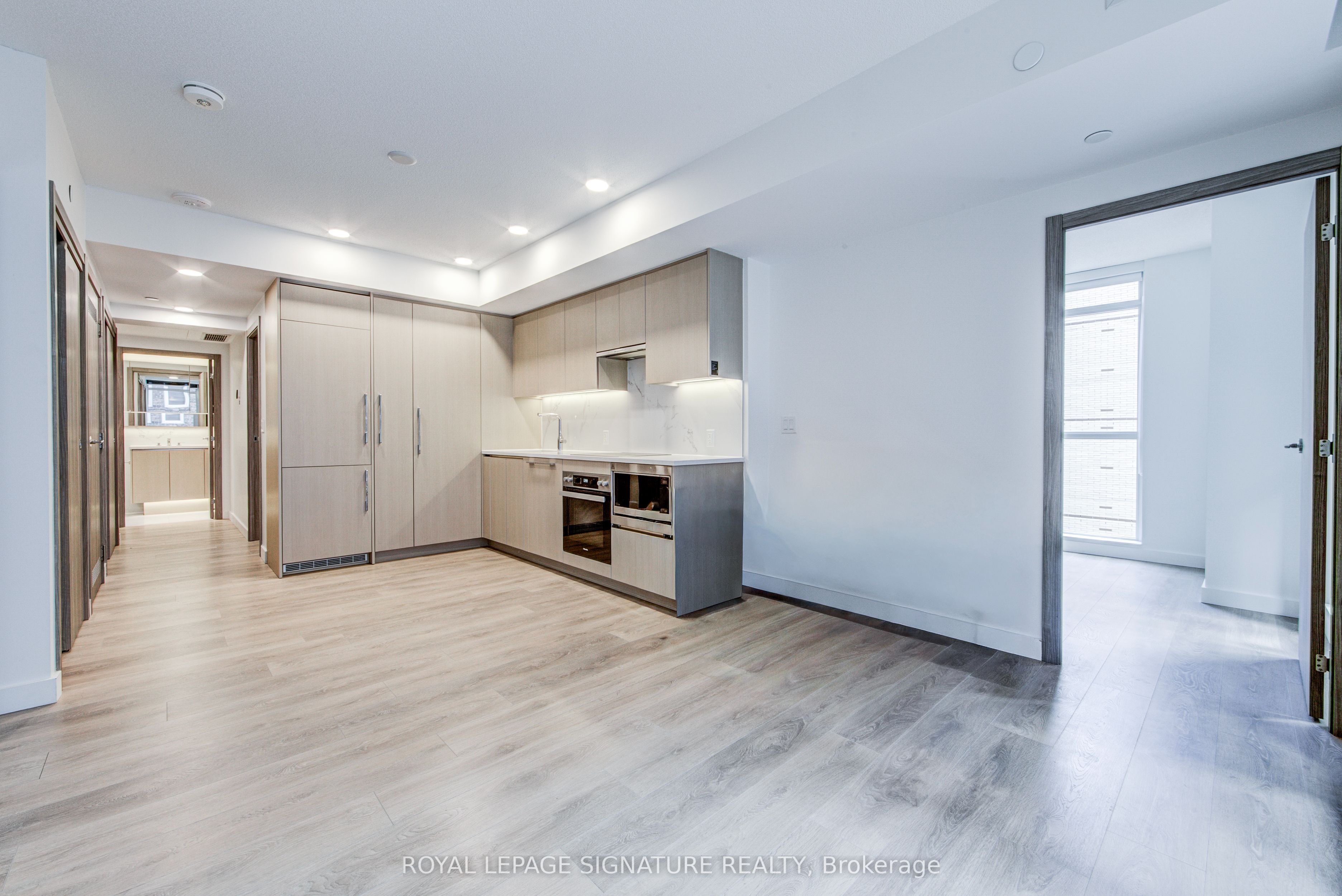 38 Widmer Street 706