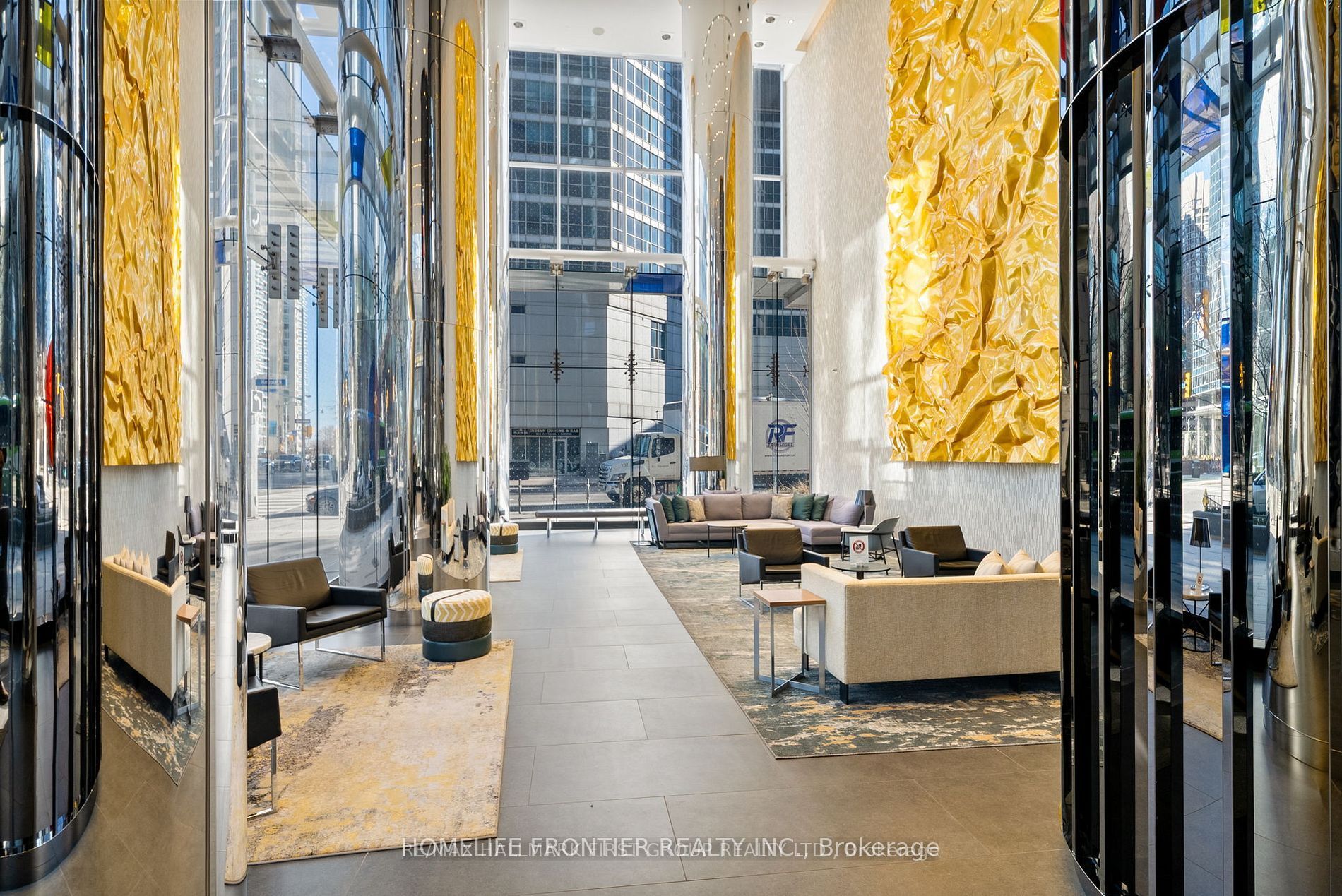 10 York Street 2711