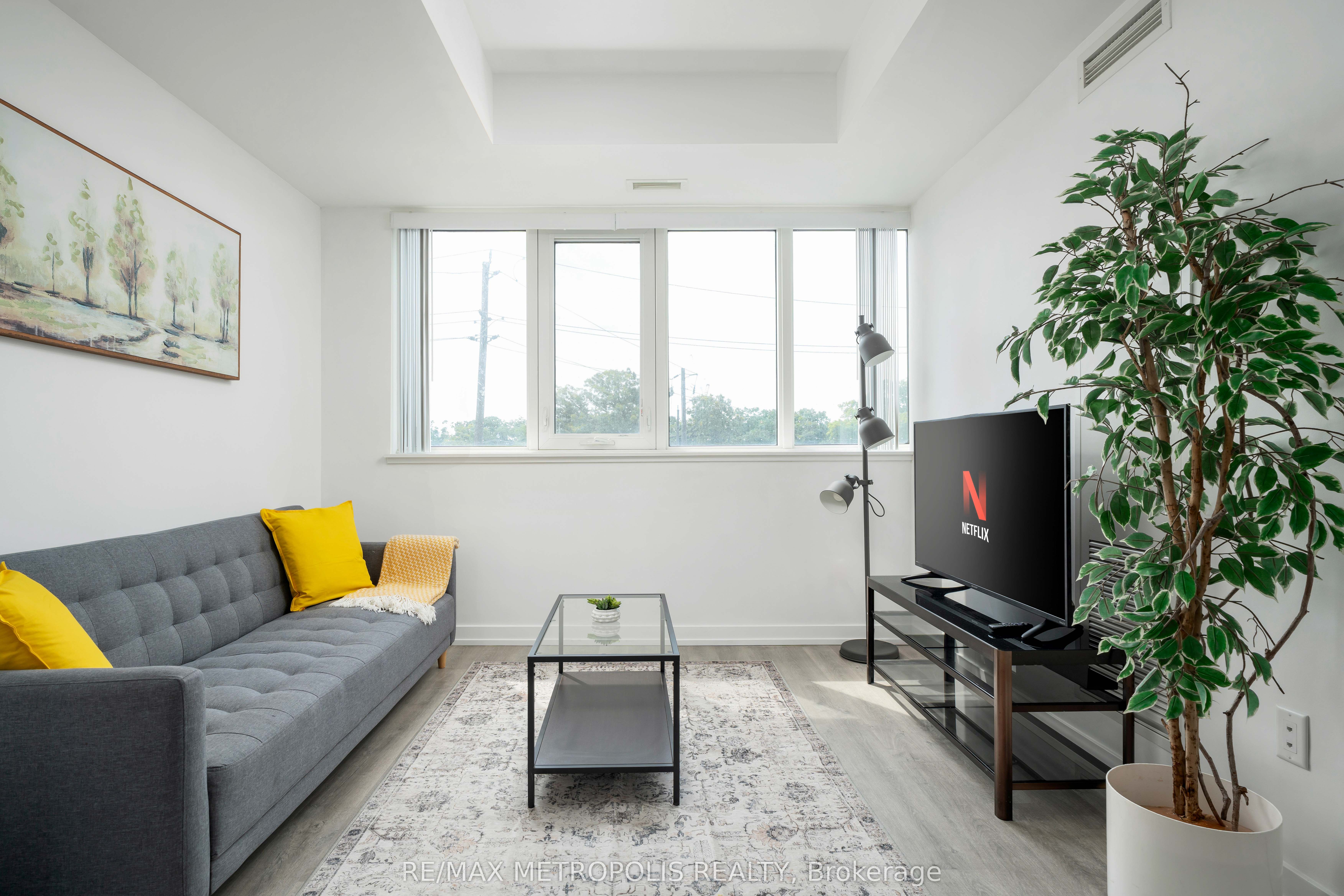 2300 St Clair Avenue W 307