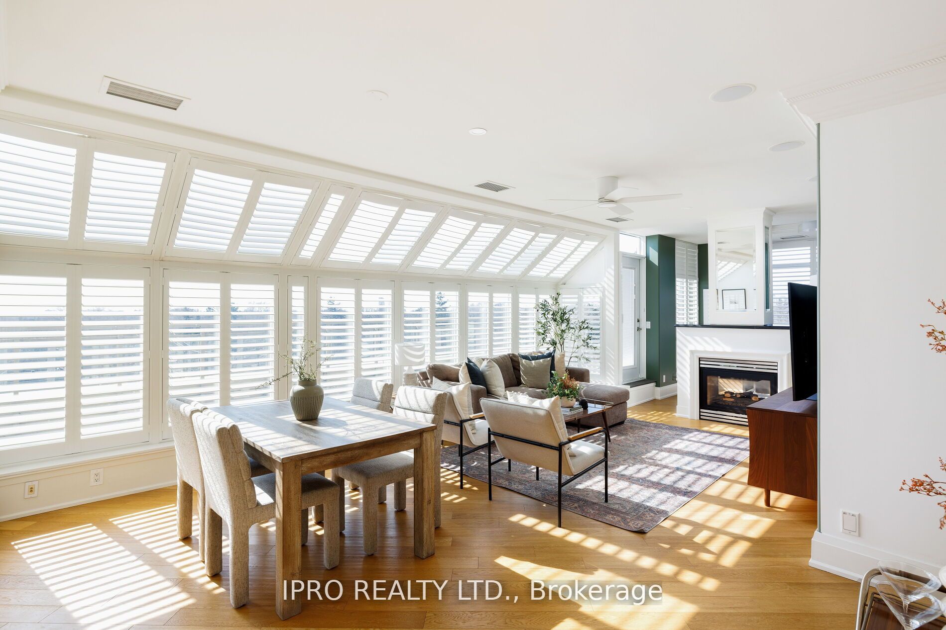 935 Royal York Road PH 604