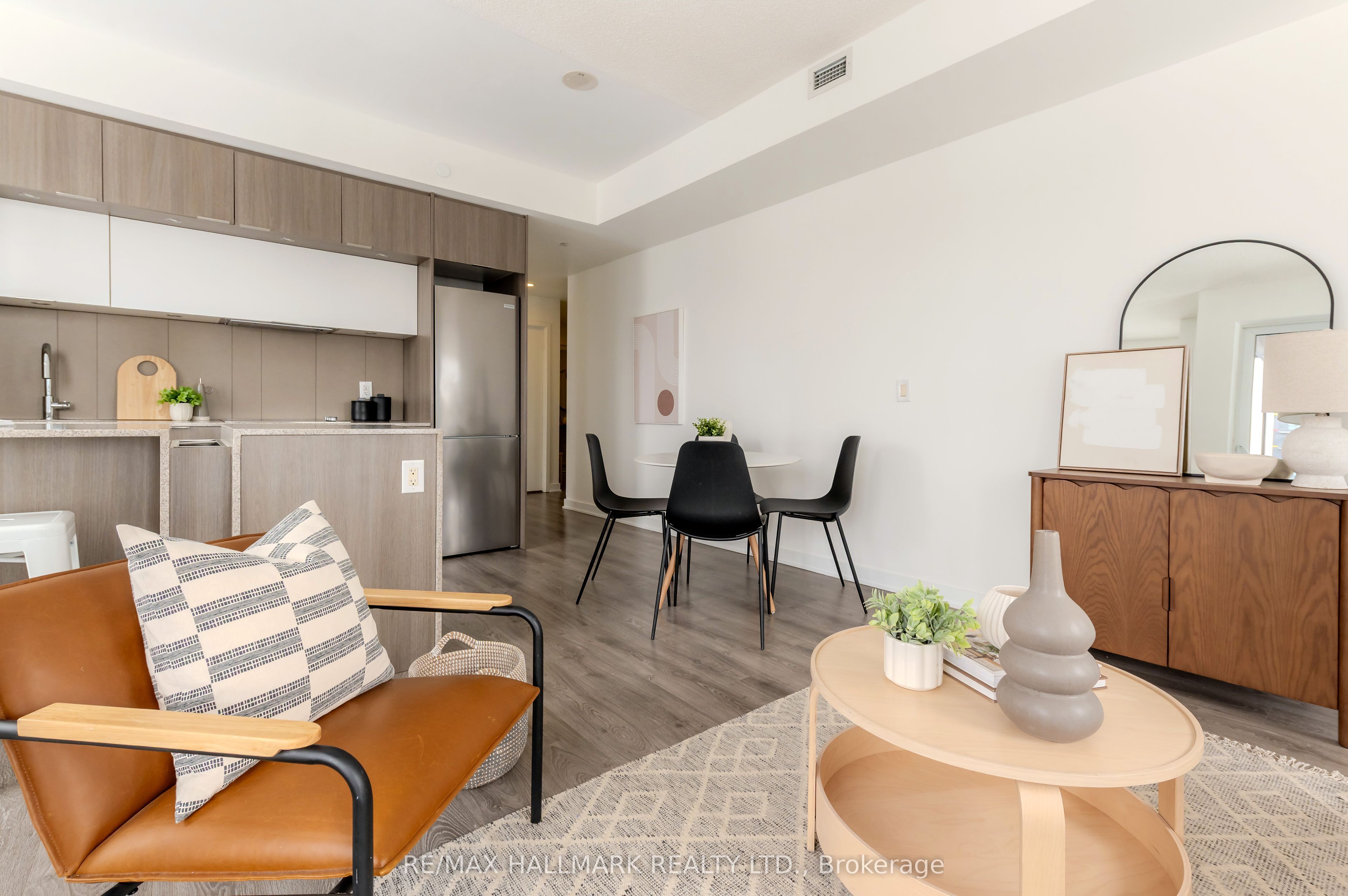 170 Sumach Street 1406