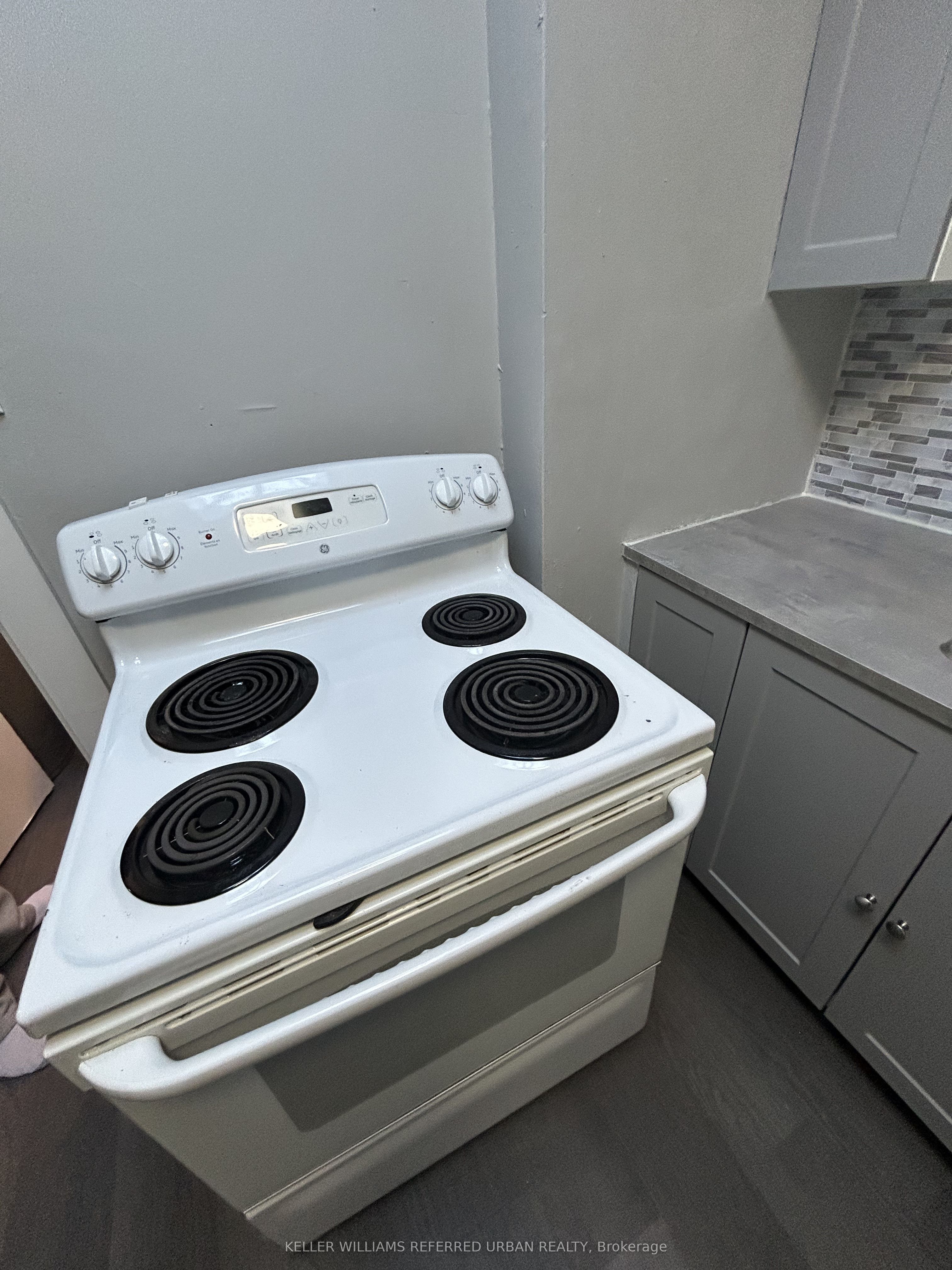 10140 Yonge Street 5