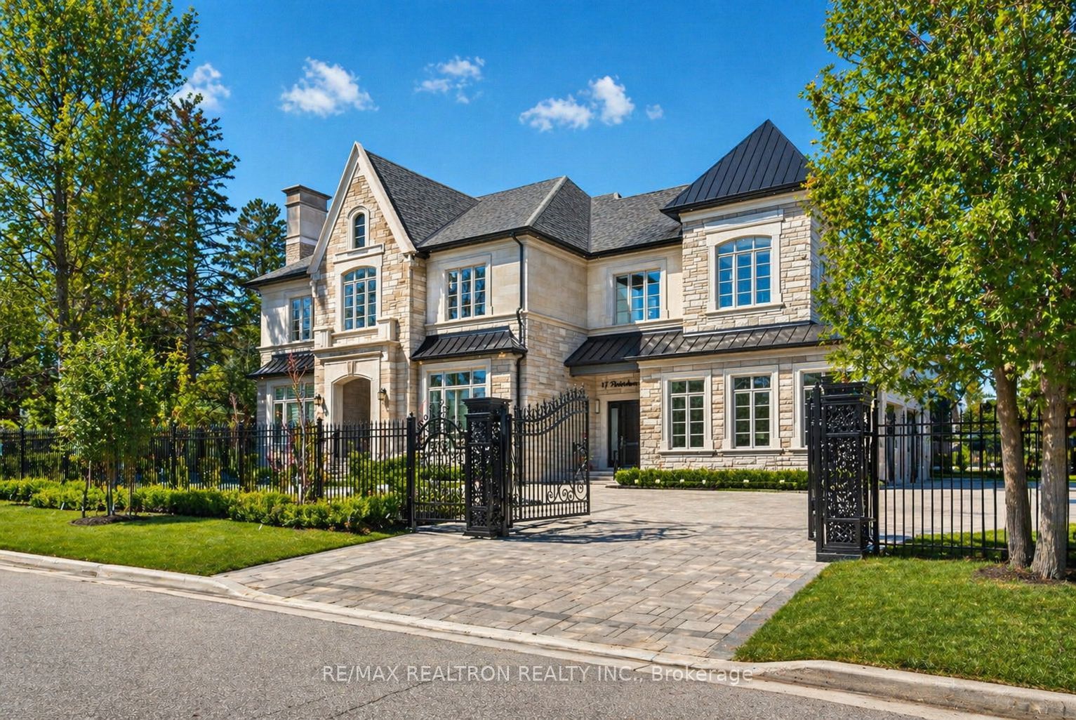 17 Pebblelane Court