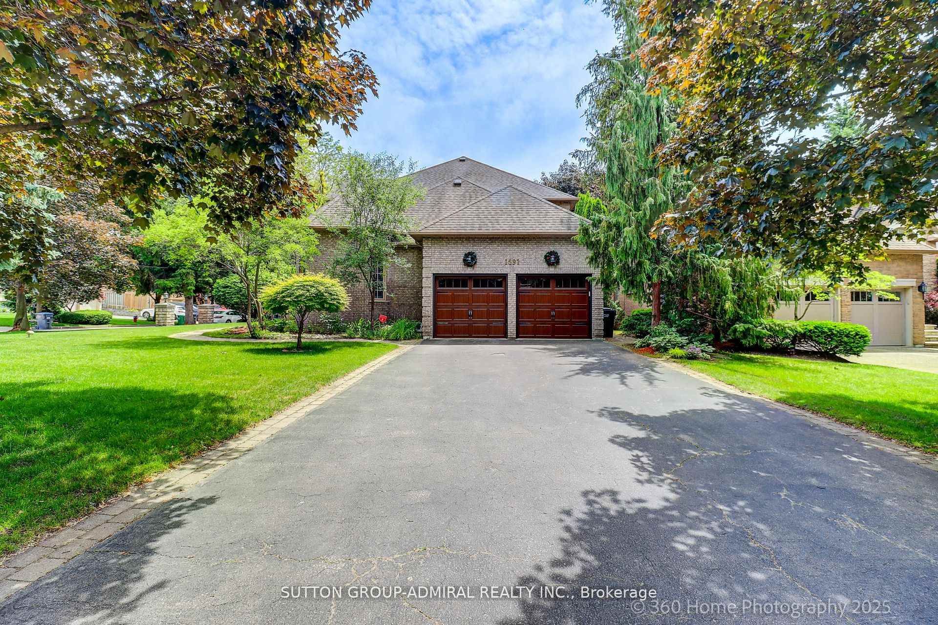 1591 Hampshire Crescent