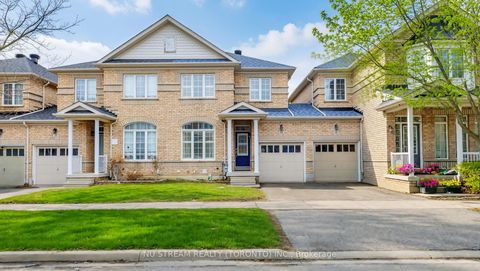 18 Radmore Place Markham ON L6B 0G7